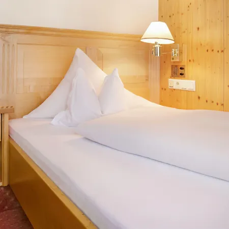 Montafoner Hof فندق شرنز