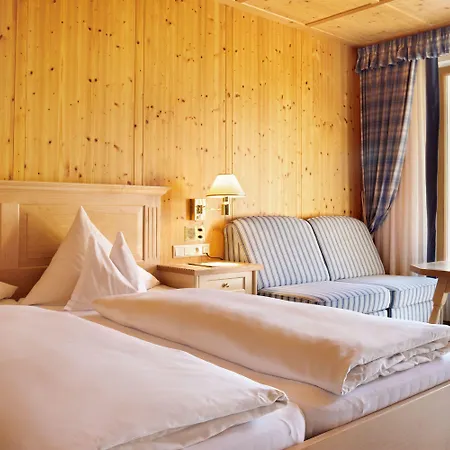 فندق Montafoner Hof شرنز